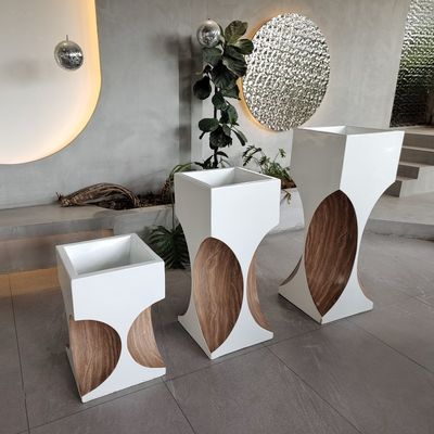 شراء أواني زهرة طويلة مستطيلة كبيرة من الراتنج الألياف الزجاجية لمراكز التسوق online manufacture
