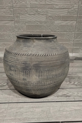 شراء Indoor Decoration Fiber Clay Planter Hand Carve Finishing with Charcoal Oven/Warmer Camping Burners Heater/Barbecue online manufacture