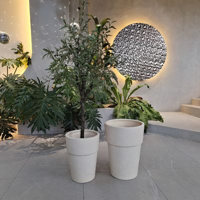 وعاء أسمنتي مصنوع من الألياف المخصص مع التشطيب المنجم يدوياً الحل النهائي لعرض النباتات